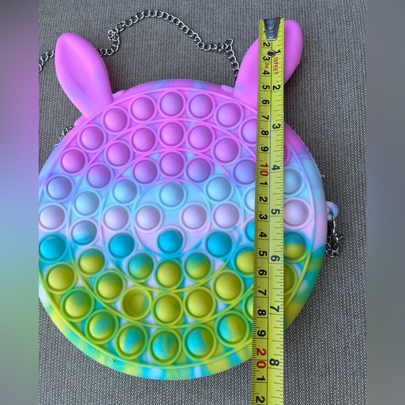 EUC Kids’ Sensory Pop It Fidget Rainbow Crossbody Bag - Picture 11 of 13